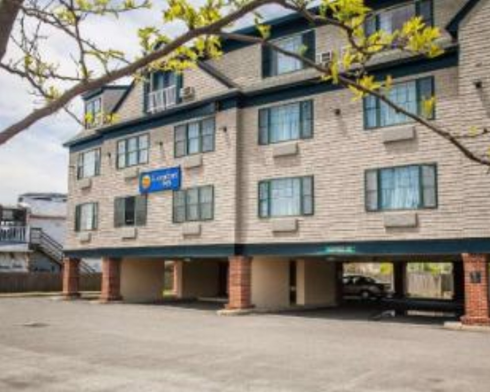 Comfort Inn at Newport Beach Main image