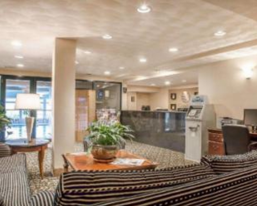 Comfort Inn at Newport Beach